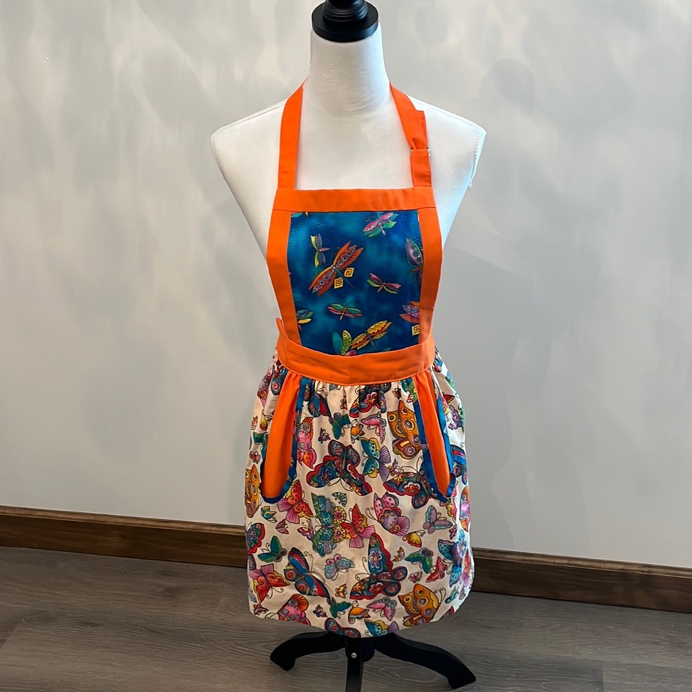 Apron with pot holder
